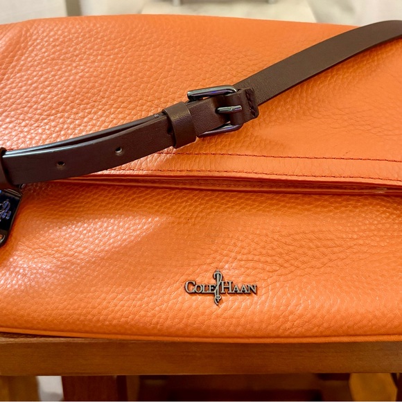 Cole Haan women’s Vibrant Orange messenger/clutch Bag - Picture 3 of 9